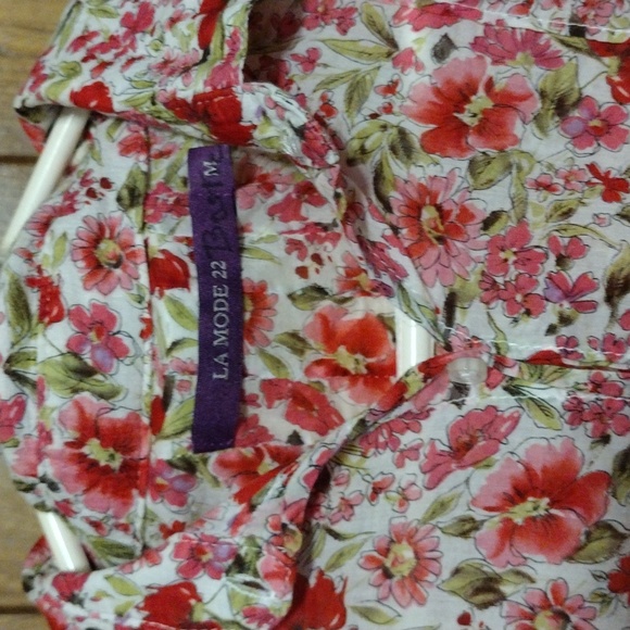 Floral lightweight top size M - Picture 4 of 7